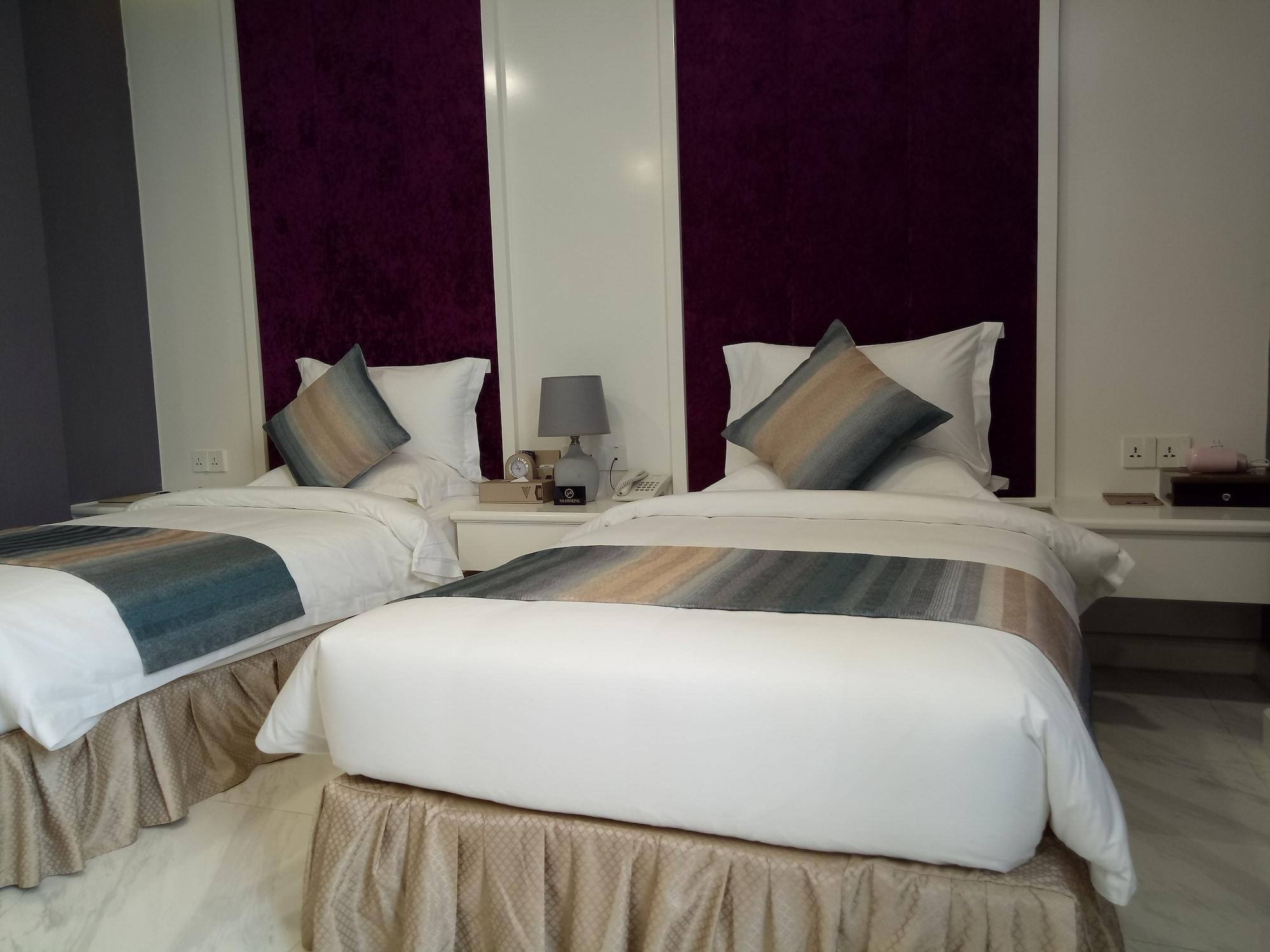 V Boutique Hotel Phnom Penh Dış mekan fotoğraf