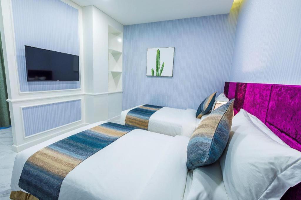 V Boutique Hotel Phnom Penh Dış mekan fotoğraf