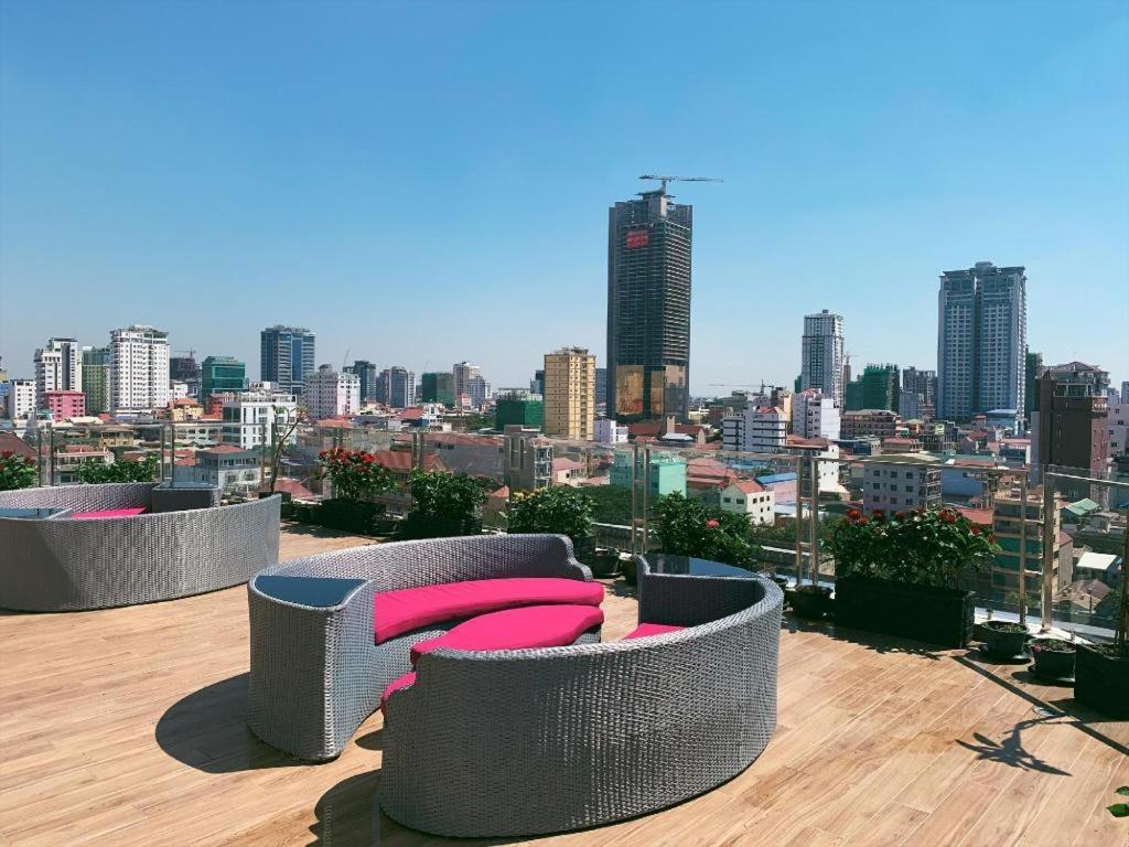 V Boutique Hotel Phnom Penh Dış mekan fotoğraf