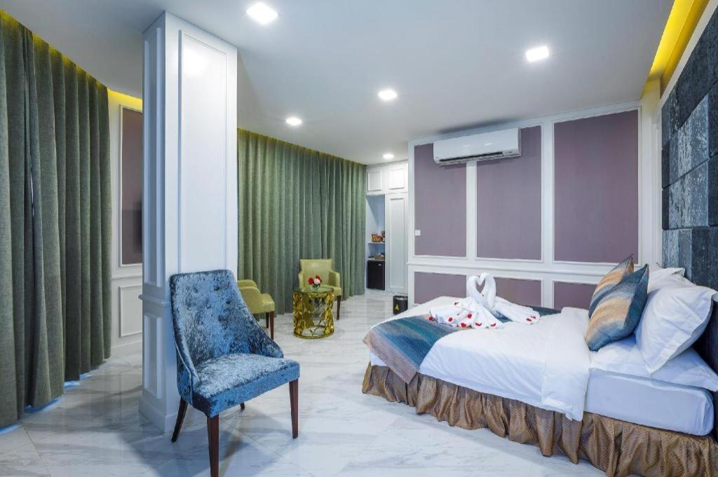 V Boutique Hotel Phnom Penh Dış mekan fotoğraf