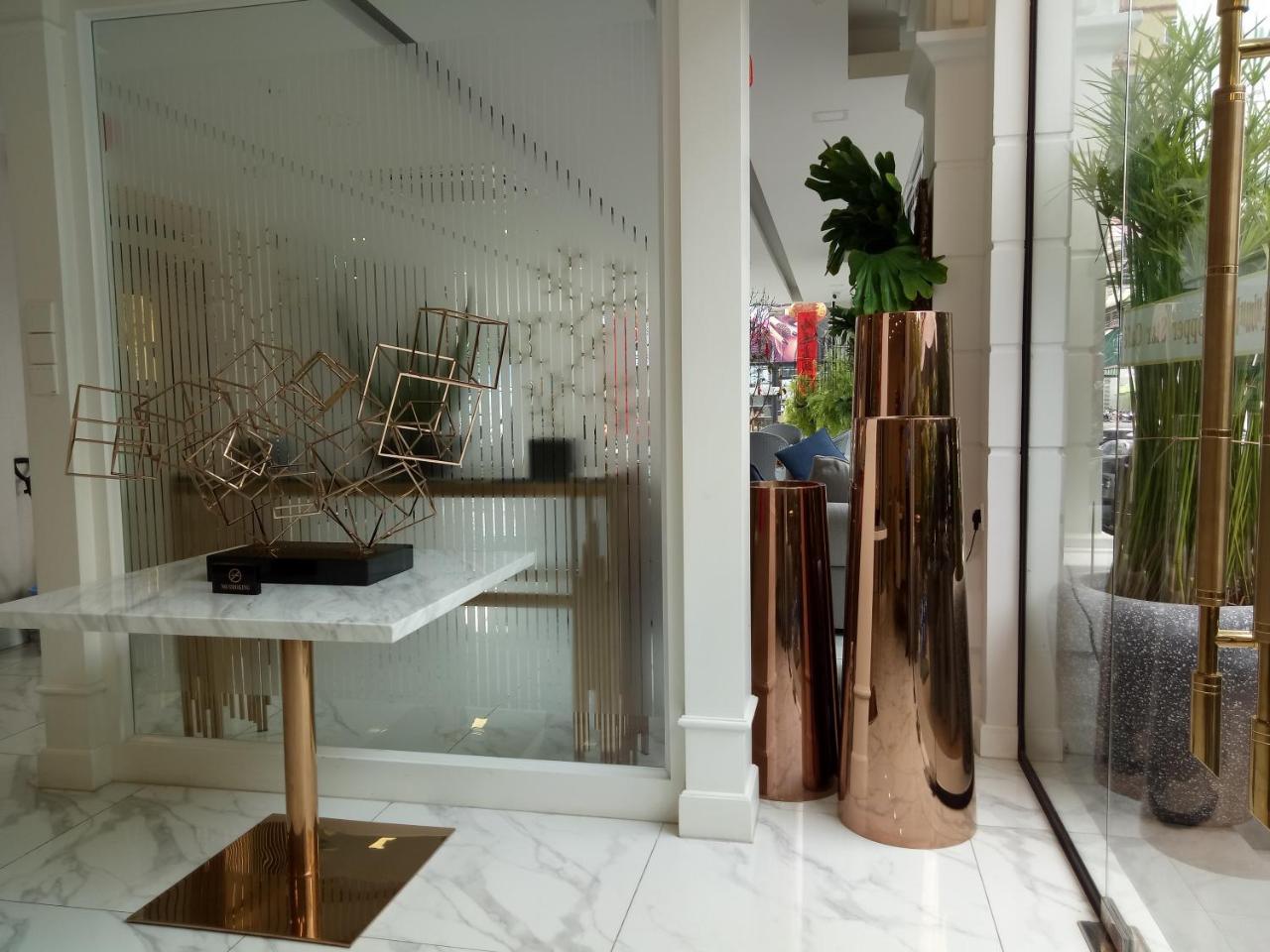V Boutique Hotel Phnom Penh Dış mekan fotoğraf